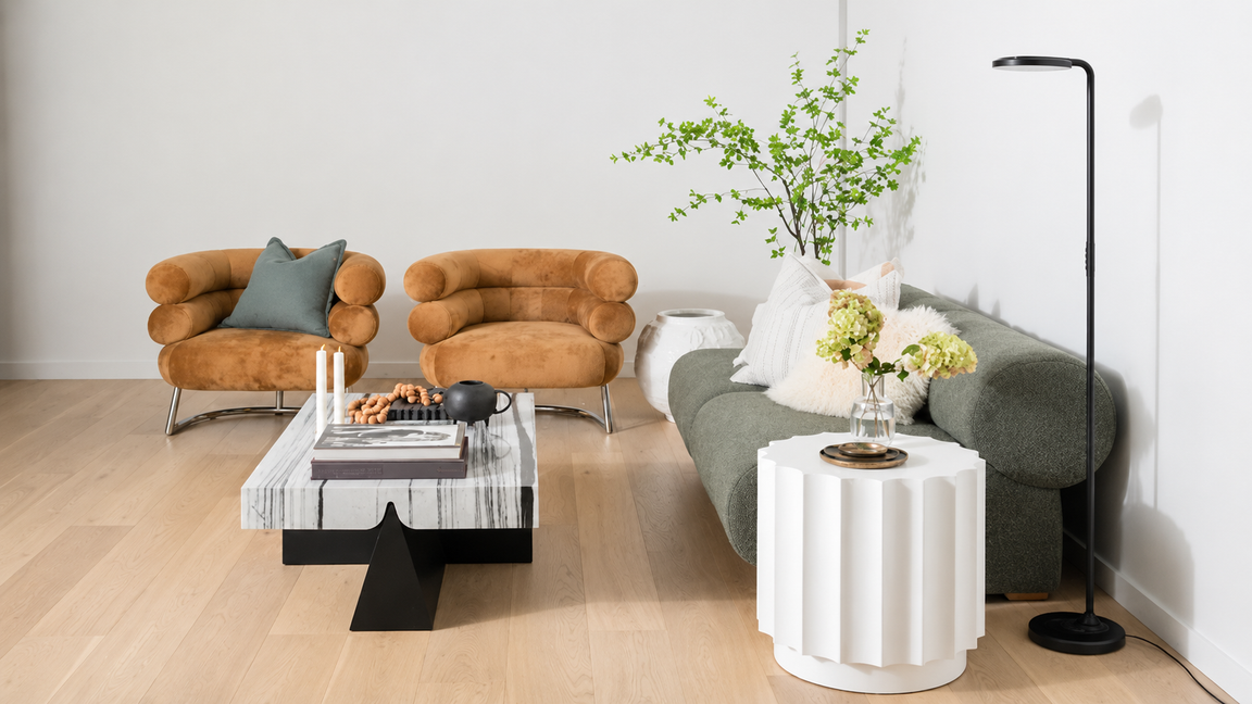 SIBRILLE 36W rotating floor lamp in a bright living room